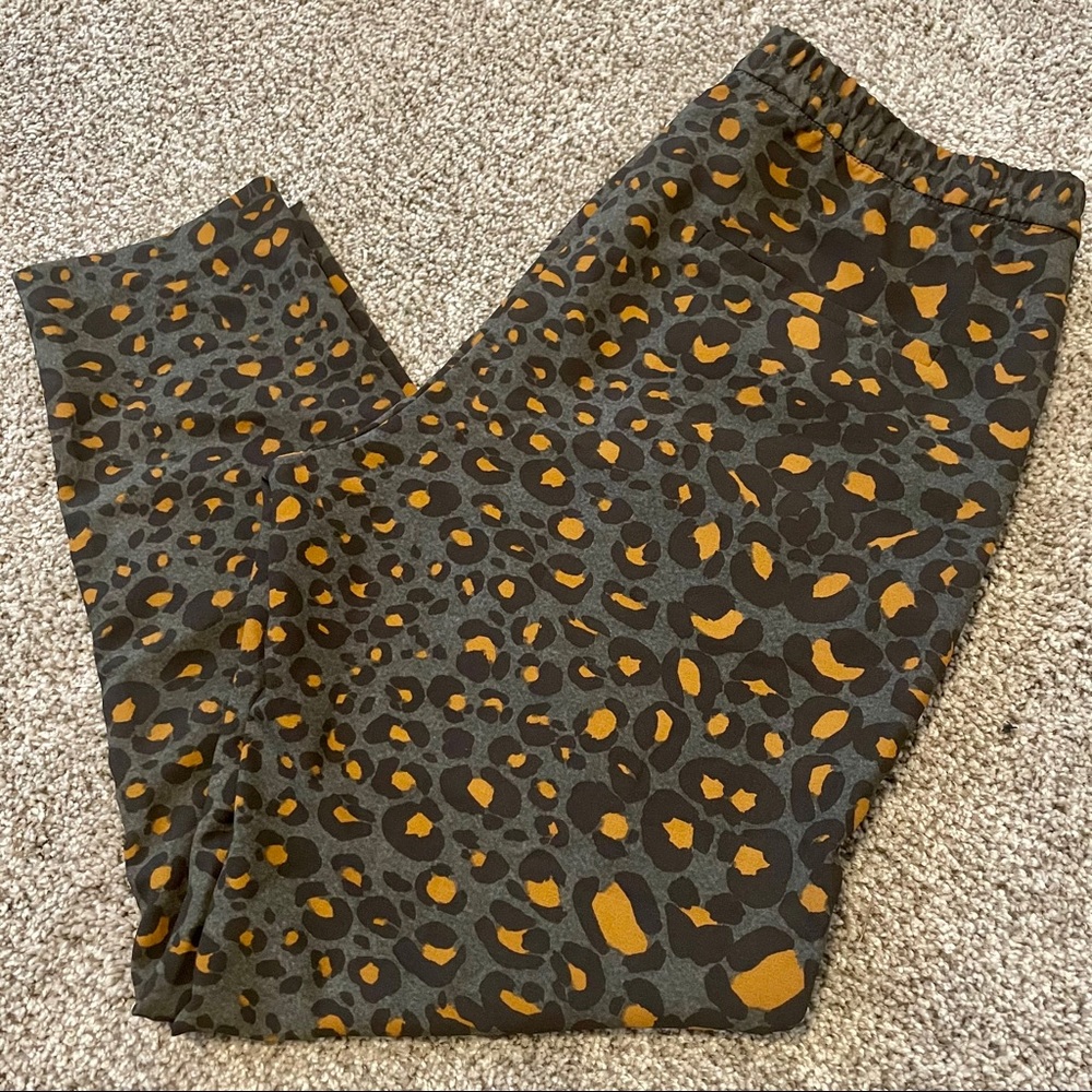 H&M Elastic Waist Straight Leg Leopard Print Pants